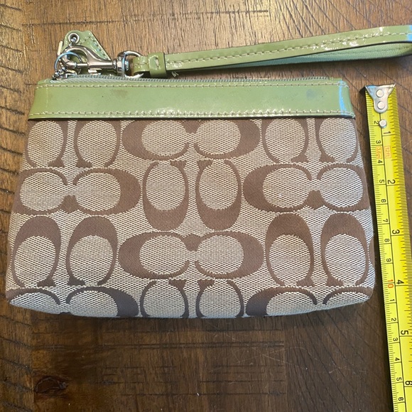 Coach wristlet - Picture 2 of 6